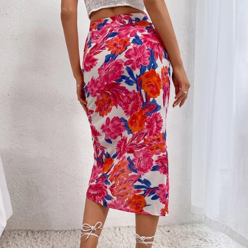 Skirt, never worn, too small